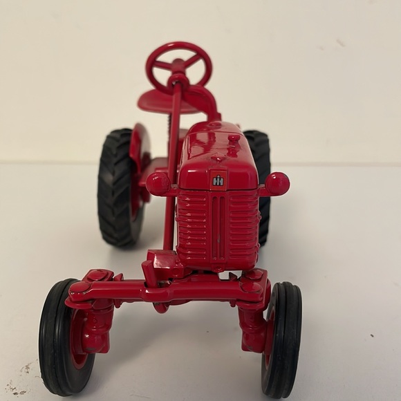 ERTL Red Cast Iron Tractor - Picture 3 of 10